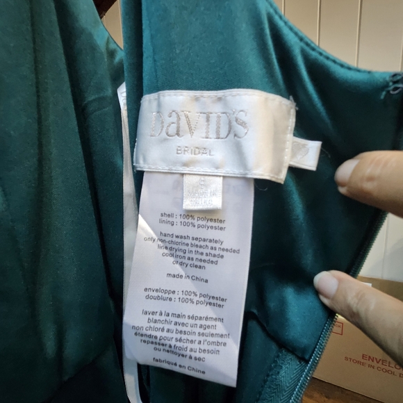 David's Bridal Teal Green Sheer V-neck Evening Gown Size 6 - Picture 5 of 6